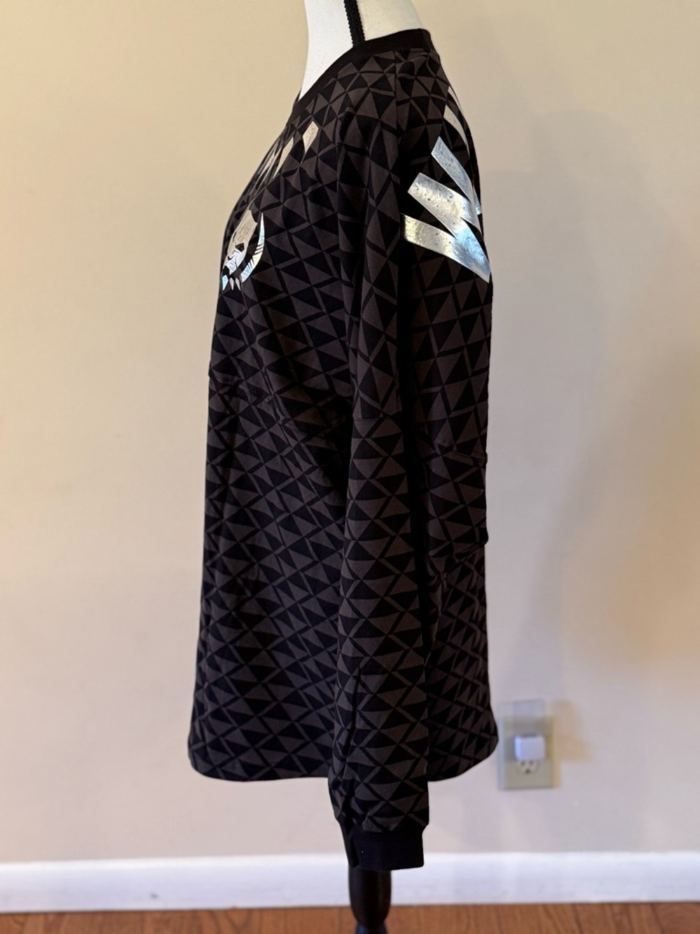 NWT Disney / Marvel Black Panther: Wakanda Forever Spirit Jersey for Adults - Picture 6 of 11